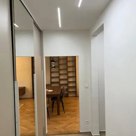 Apartmán New Spacious One-room *